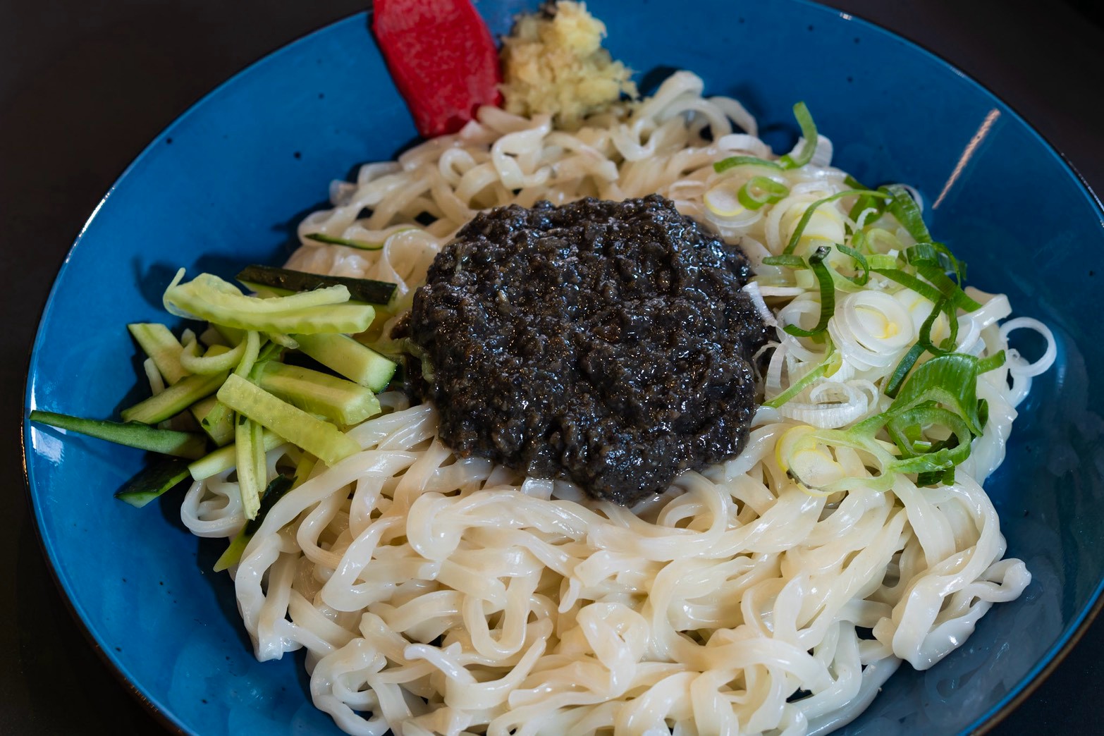 肉みそと平打ち麺